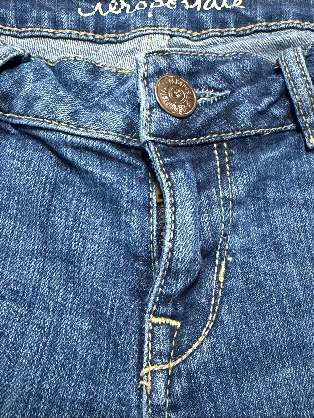 Aeropostale Bermuda Jean Shorts Womens 6 Low Rise Denim Cuffed Distressed Casual
